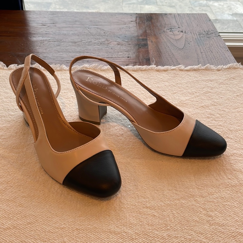 Cap Toe sling back.